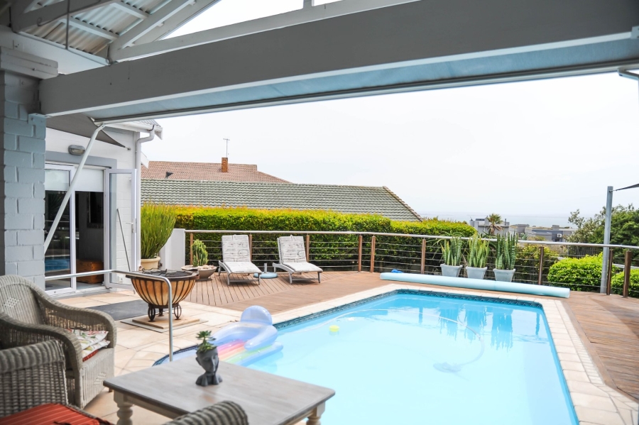 5 Bedroom Property for Sale in Myburgh Park Western Cape